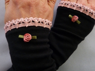 Stulpen schwarz, Borte in rosa und Rose Erdbeerpunkt Online Shop Schweiz