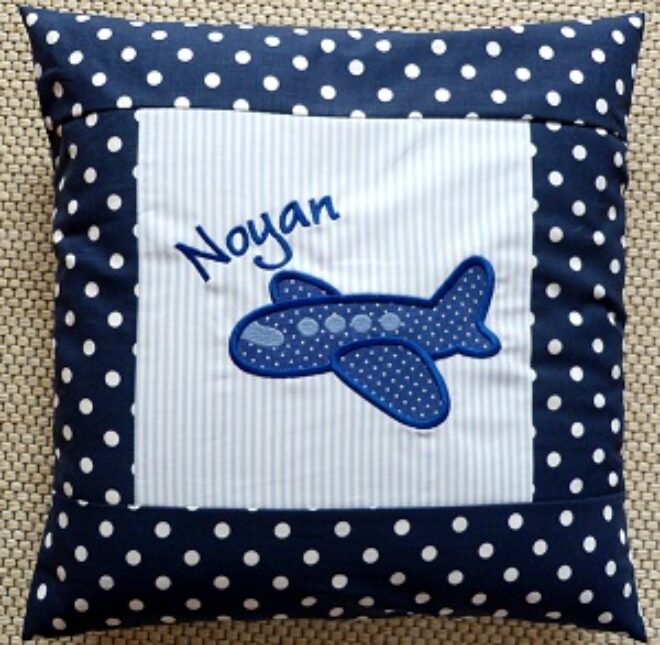 0000117 kuschelkissen flugzeug Erdbeerpunkt Online Shop Schweiz