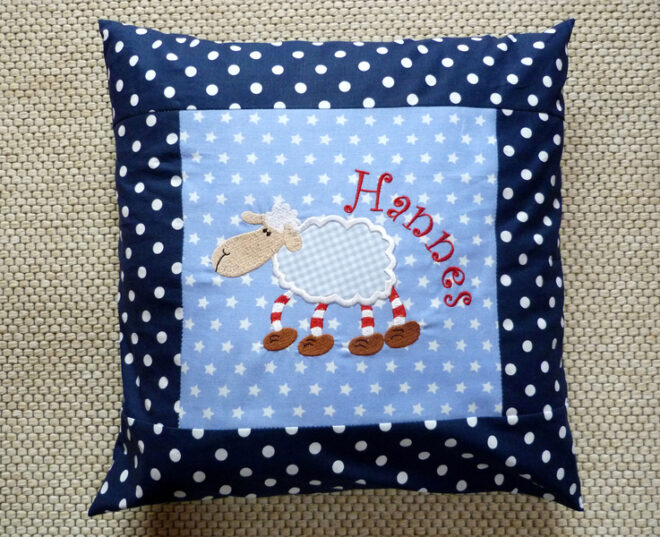 0000137 kuschelkissen schaf Erdbeerpunkt Online Shop Schweiz