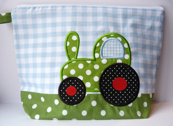 0000319 necessaire traktor Erdbeerpunkt Online Shop Schweiz
