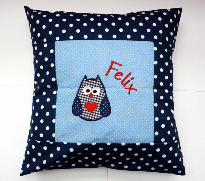 0000507 kuschelkissen eule marine Erdbeerpunkt Online Shop Schweiz