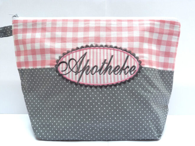 0000761 necessaire mit button rosa grau Erdbeerpunkt Online Shop Schweiz