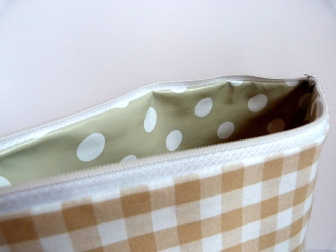 0000836 necessaire gluckskafer beige Erdbeerpunkt Online Shop Schweiz
