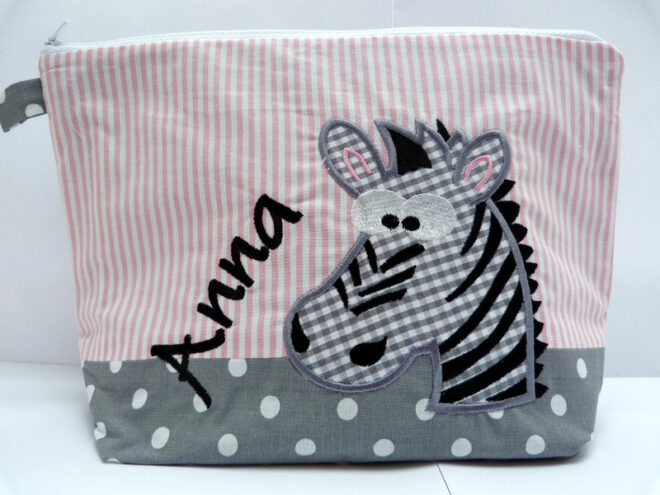 0000839 necessaire zebra grau rosa Erdbeerpunkt Online Shop Schweiz
