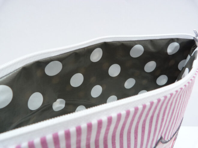 0000844 necessaire mit zacken button grau rosa Erdbeerpunkt Online Shop Schweiz