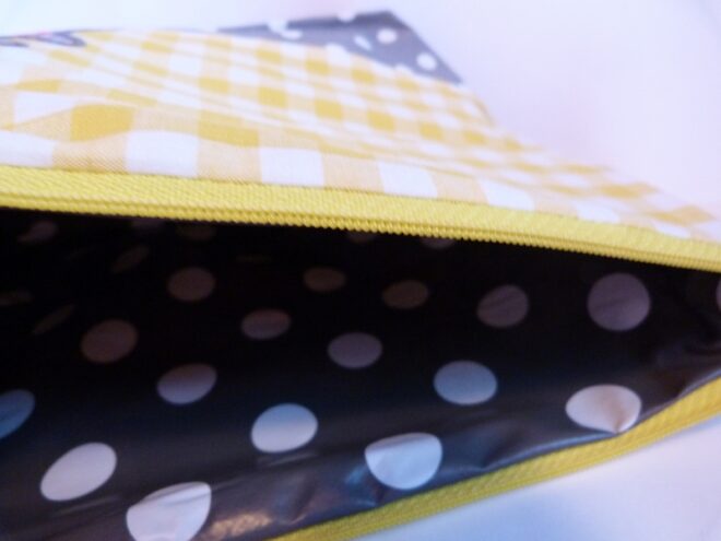 0002024 necessaire reh gelb grau Erdbeerpunkt Online Shop Schweiz