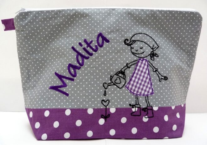 0003439 necessaire blumenmadchen lila Erdbeerpunkt Online Shop Schweiz