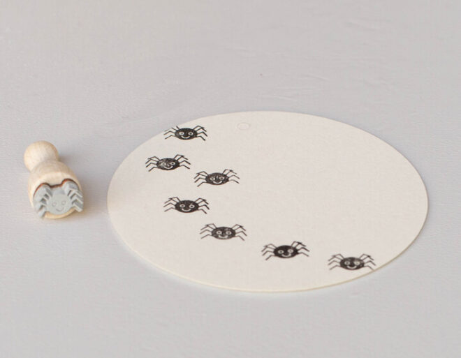 F072 Spinne Perlenfischer Erdbeerpunkt Online Shop Schweiz