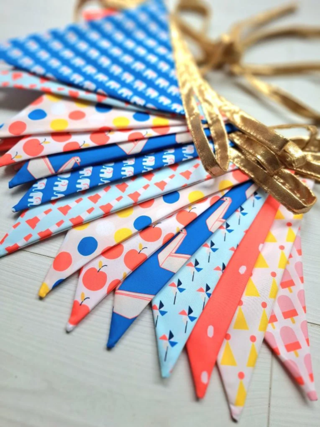 Girlande Jubilaeum Gross Hauptbild Erdbeerpunkt Online Shop Schweiz