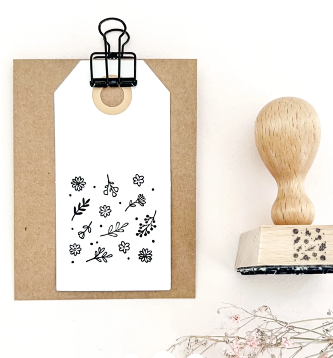 Screenshot 2025 10 12 at 21 06 17 Stempel Blumen floral DIY Holzstempel Hintergrundstempel Bluemchen Erdbeerpunkt Online Shop Schweiz