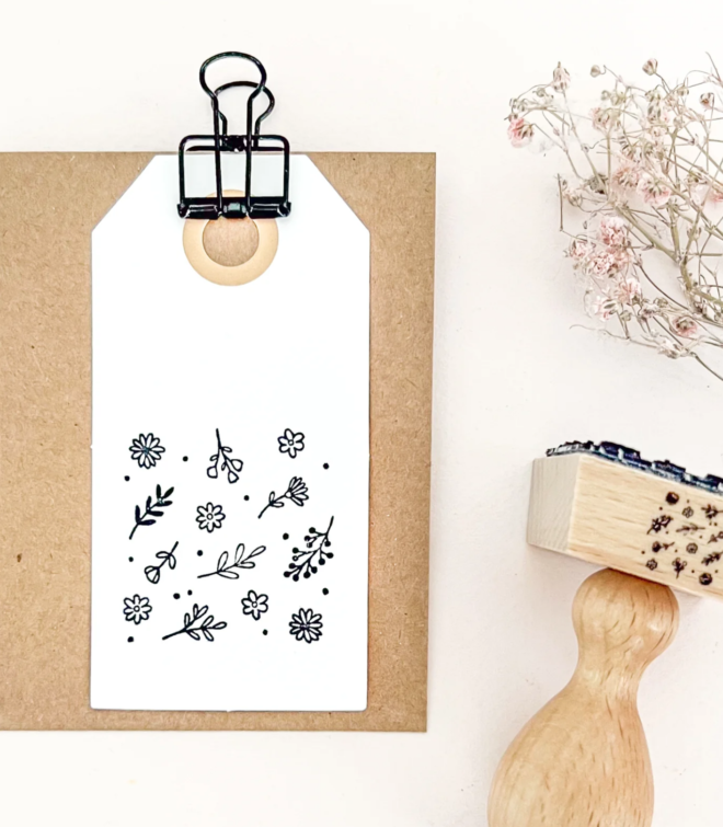Screenshot 2025 10 12 at 21 07 05 Stempel Blumen floral DIY Holzstempel Hintergrundstempel Bluemchen Erdbeerpunkt Online Shop Schweiz