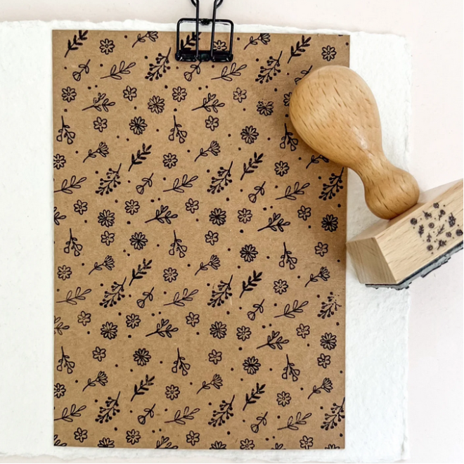Screenshot 2025 10 12 at 21 07 51 Stempel Blumen floral DIY Holzstempel Hintergrundstempel Bluemchen Erdbeerpunkt Online Shop Schweiz