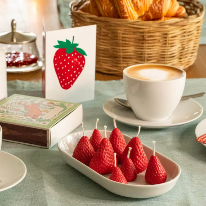 Screenshot 2026 06 06 at 20 22 40 Erdbeeren Kerzen kitschi Erdbeerpunkt Online Shop Schweiz