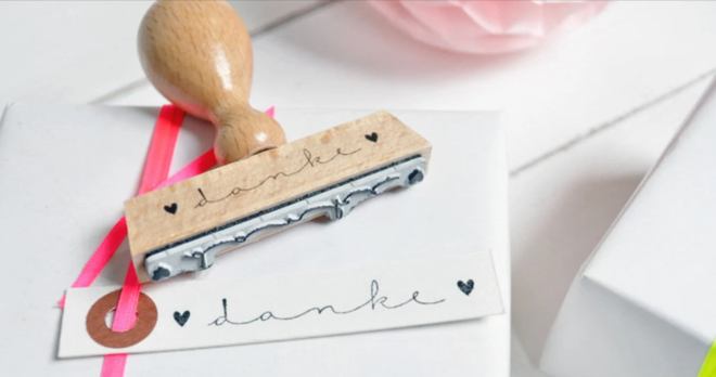 Screenshot 2022 06 09 at 08 02 00 Stempel danke mit Herz Etsy Erdbeerpunkt Online Shop Schweiz