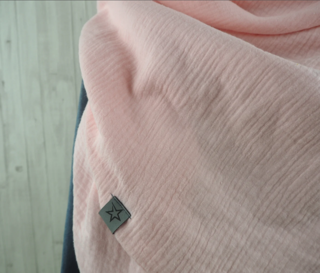 Screenshot 2022 07 24 at 11 30 44 Tuch Dreieckstuch Musselin Damen Schal rosa XXL Tuch aus Etsy Erdbeerpunkt Online Shop Schweiz