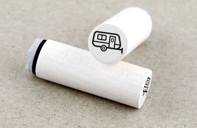 Screenshot 2023 04 05 at 08 35 54 Ministempel Wohnwagen Camping Anhänger Erdbeerpunkt Online Shop Schweiz