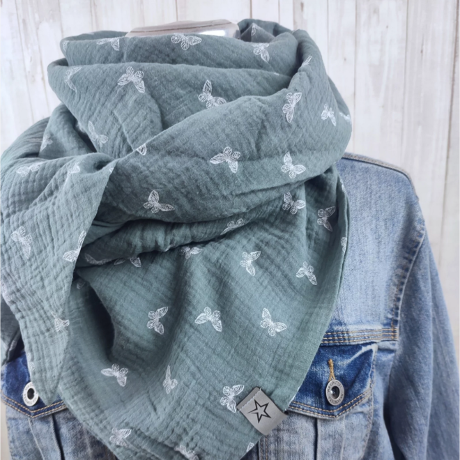 Screenshot 2025 01 26 at 11 47 49 Tuch Dreieckstuch Musselin altmint mit Schmetterlingen in weiß bedruckt Schal für Damen XXL Tuch aus Baumwolle Mamatuch Versandkostenfreier Artikel Online Shop Kekero Erdbeerpunkt Online Shop Schweiz