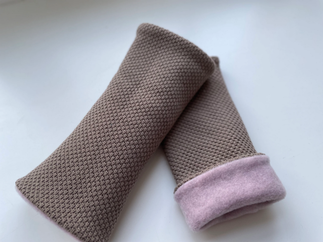 Screenshot 2025 03 02 at 21 11 27 Arm Stulpen Stulpen Pulswärmer Müffchen Strick Braun Rosa Fleece Winter gefüttert Cuffs Arm warmers Erdbeerpunkt Online Shop Schweiz