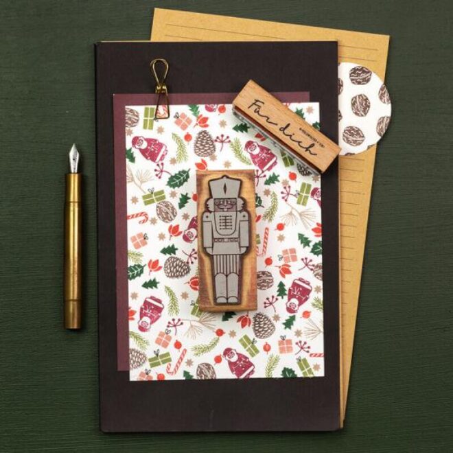 E157 kiefernzapfen klein perlenfischer stempel 03 2 Erdbeerpunkt Online Shop Schweiz