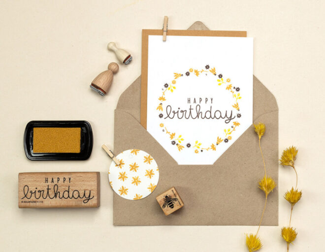 Happy birthday 6 kranz blumen sternenbluete perlenfischer stempel 01 Erdbeerpunkt Online Shop Schweiz