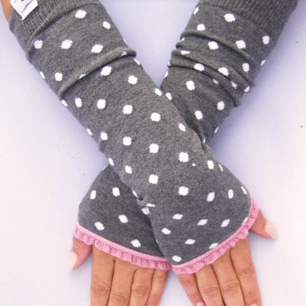 0000051 stulpen grau mit punkten rosa rusche Erdbeerpunkt Online Shop Schweiz