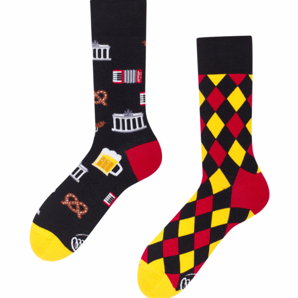 Screenshot 2022 09 16 at 07 55 28 GERMAN JOURNEY Deutschland Socken Many Mornings de Erdbeerpunkt Online Shop Schweiz