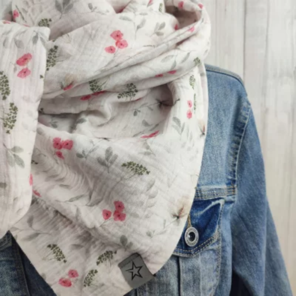 Creme zarte blueten zweige Erdbeerpunkt Online Shop Schweiz